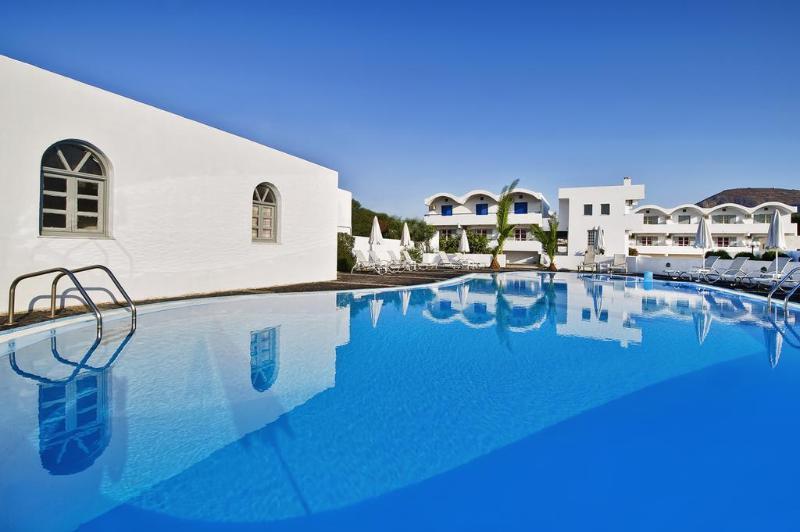 Sea View Beach Hotel (Adults Only) Периволос Екстериор снимка